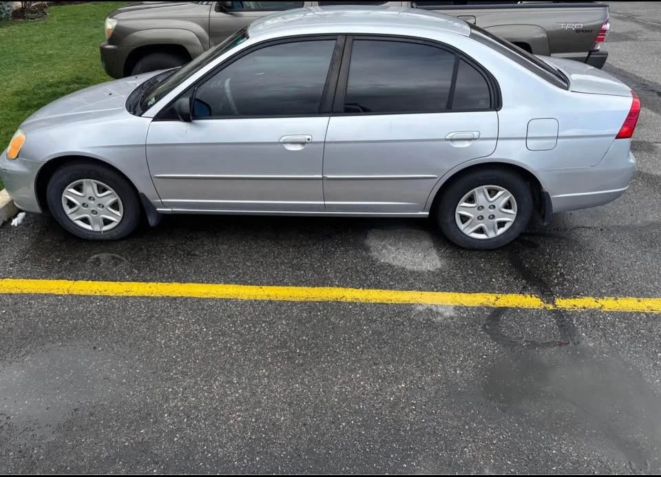 2003 Honda Civic 7th Gen - Image 2 of 6