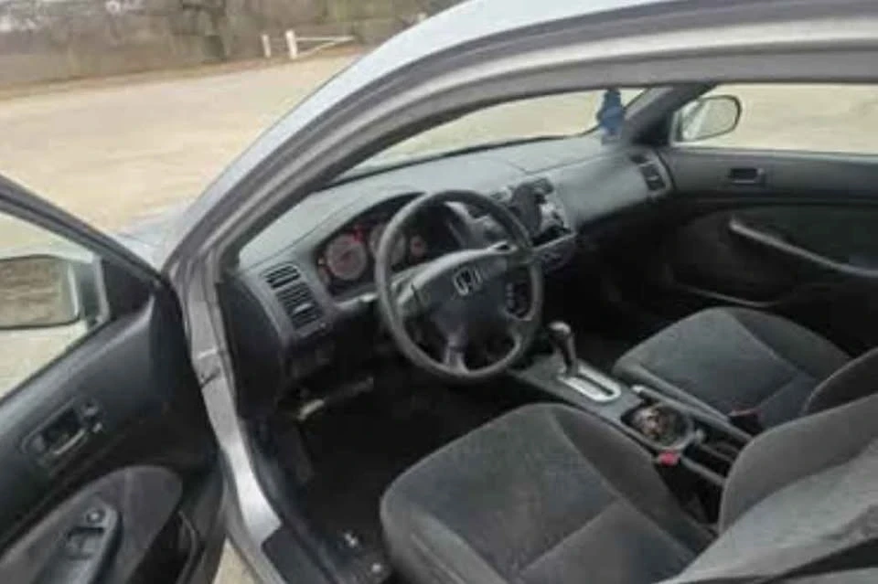 2003 Honda Civic 7th Gen - Image 6 of 8