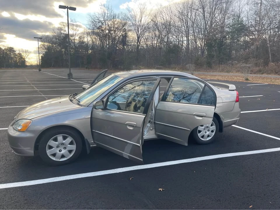 2003 Honda Civic 7th Gen - Image 8 of 20