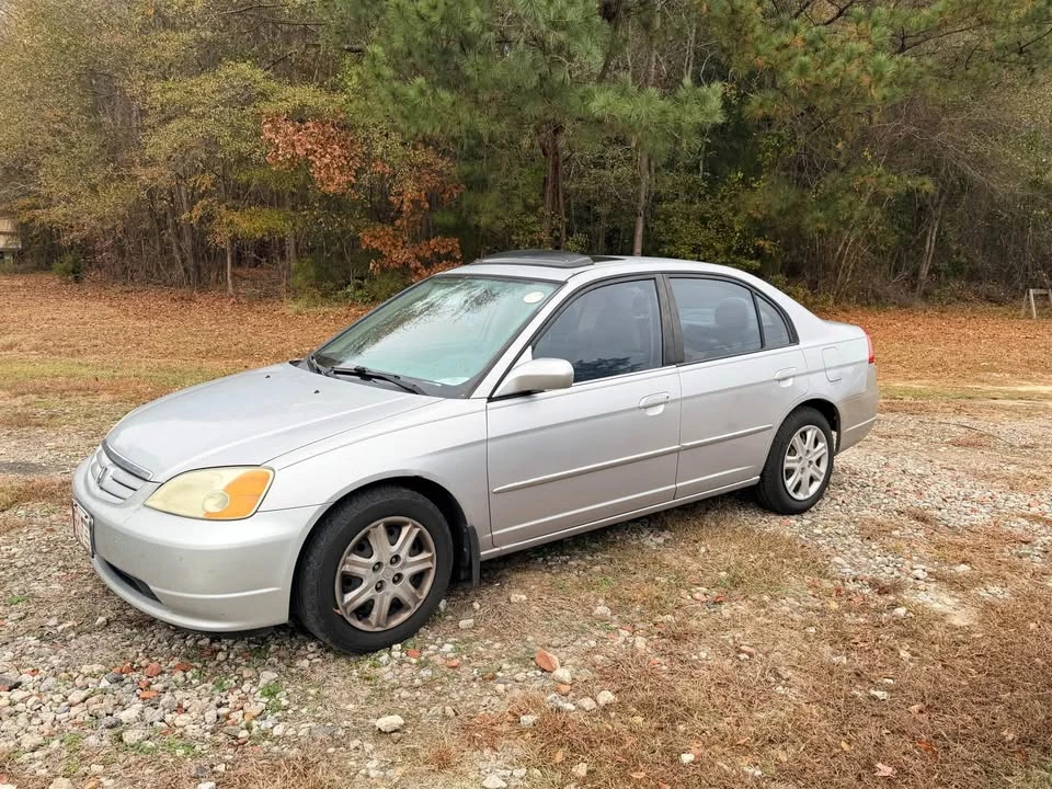 2003 Honda Civic 7th Gen - Image 2 of 7
