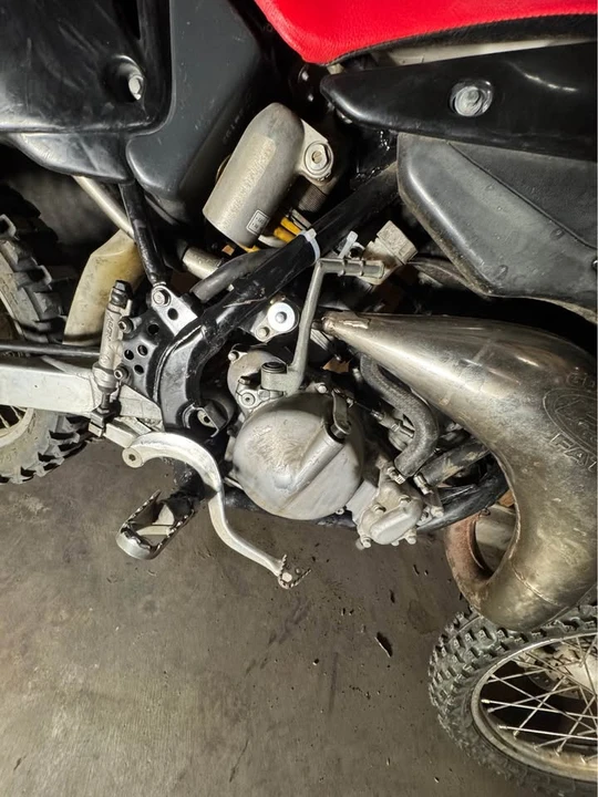 2003 Honda CR - Image 8 of 10