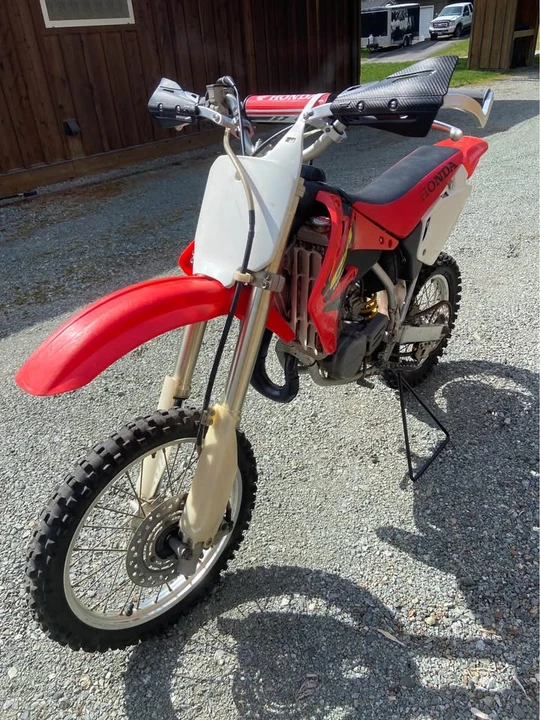 2003 Honda CR - Image 4 of 6