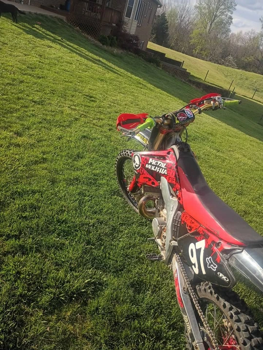 2003 Honda CR - Image 5 of 8