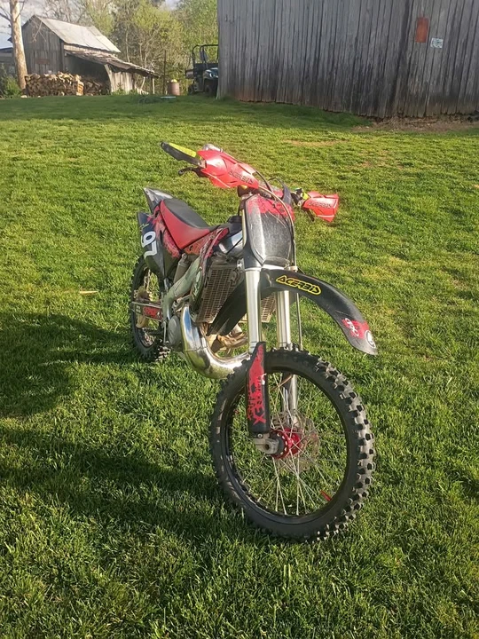 2003 Honda CR - Image 4 of 8