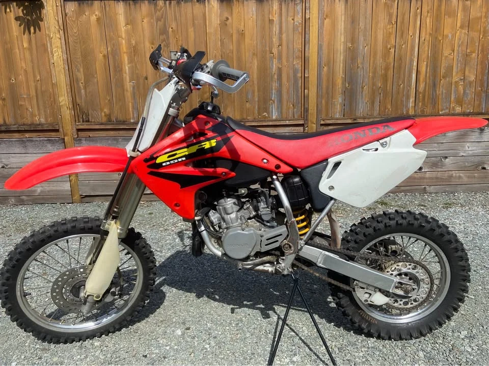 2003 Honda CR - Image 2 of 6