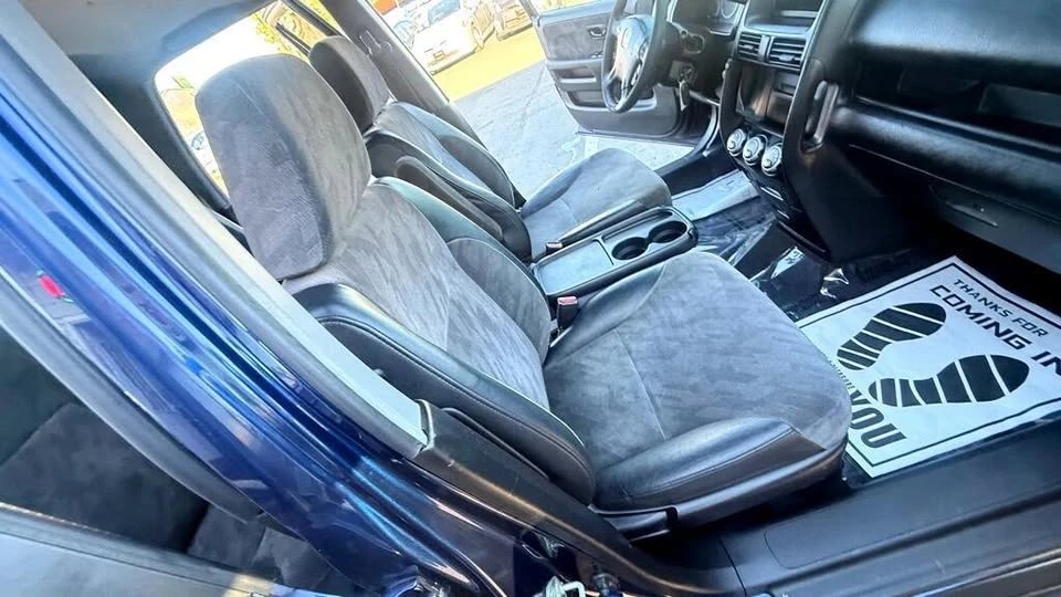 2003 Honda CR-V 2nd Gen - Image 15 of 20
