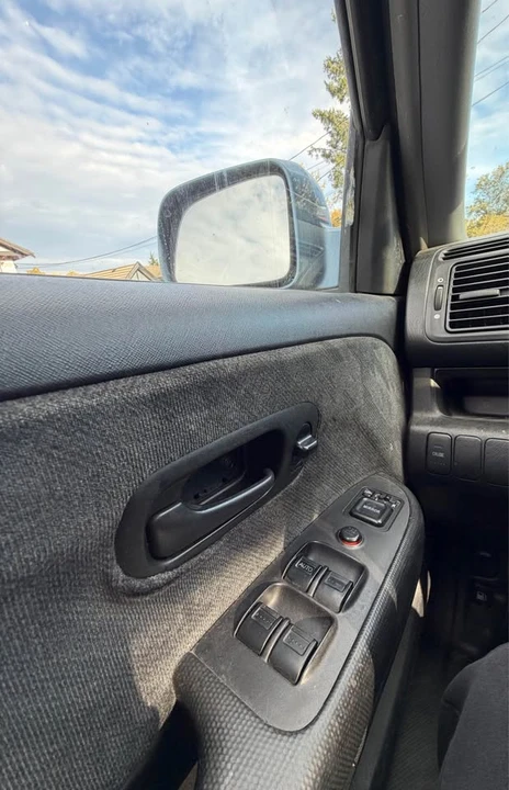 2003 Honda CR-V 2nd Gen - Image 11 of 13