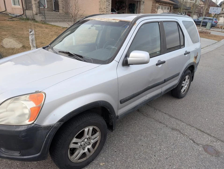 2003 Honda CR-V 2nd Gen - Image 2 of 5