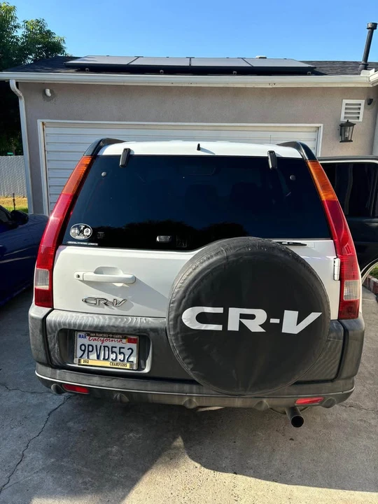 2003 Honda CR-V 2nd Gen - Image 3 of 12