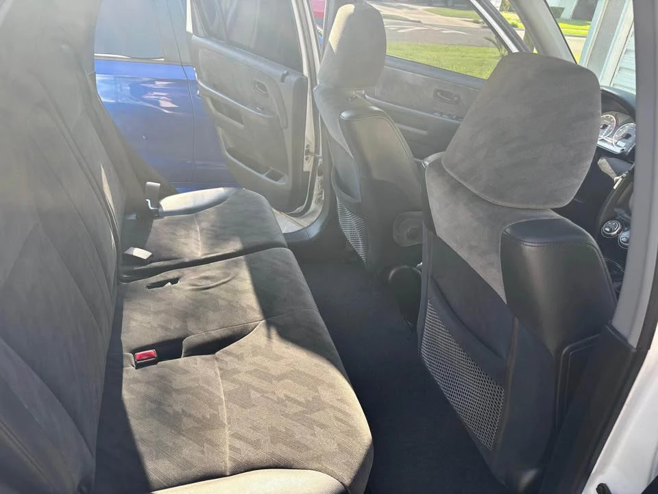 2003 Honda CR-V 2nd Gen - Image 10 of 12