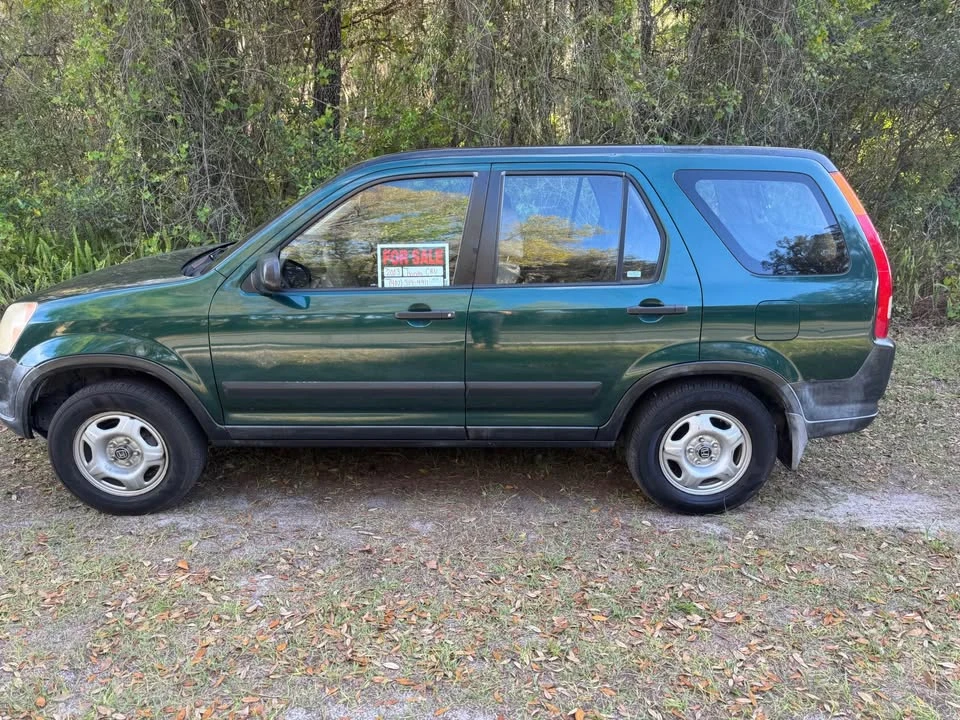 2003 Honda CR-V 2nd Gen - Image 2 of 11