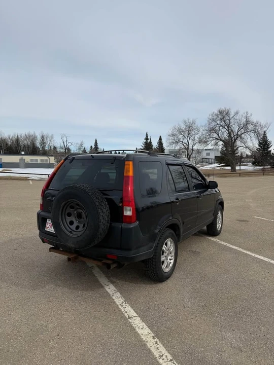 2003 Honda CR-V 2nd Gen - Image 4 of 8