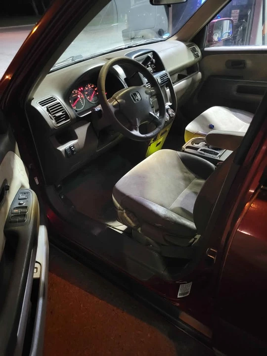 2003 Honda CR-V 2nd Gen - Image 3 of 6