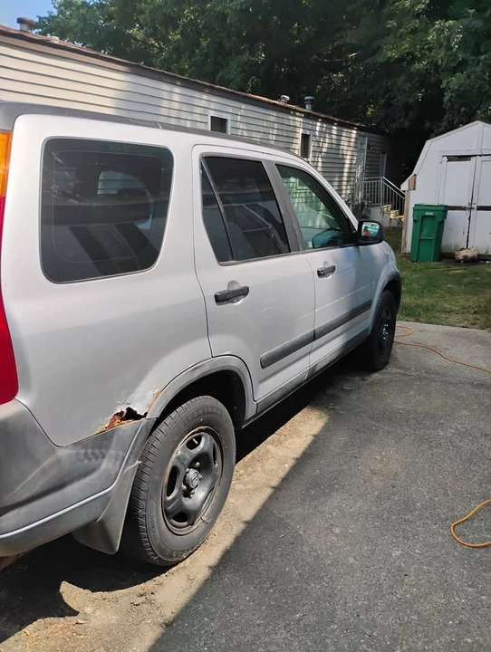 2003 Honda CR-V 2nd Gen - Image 4 of 9