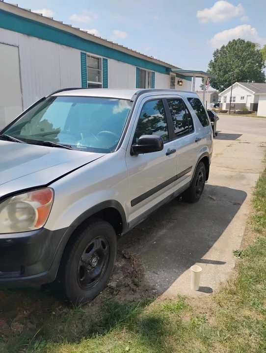 2003 Honda CR-V 2nd Gen - Image 7 of 9