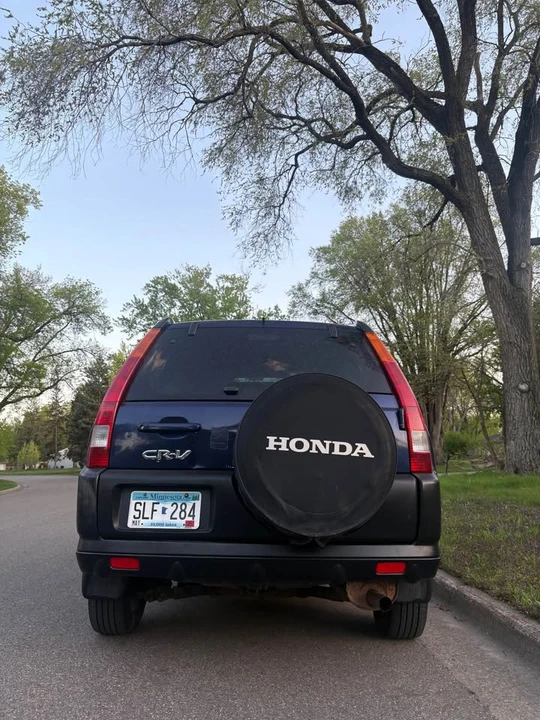 2003 Honda CR-V 2nd Gen - Image 2 of 17