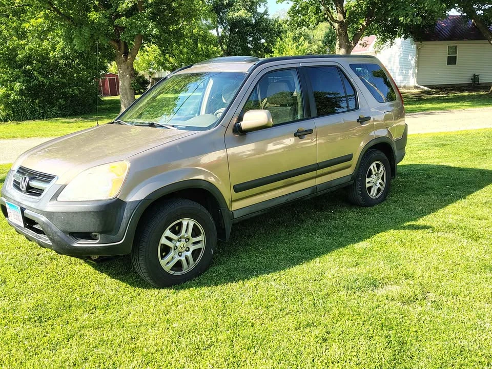 2003 Honda CR-V 2nd Gen - Image 3 of 11