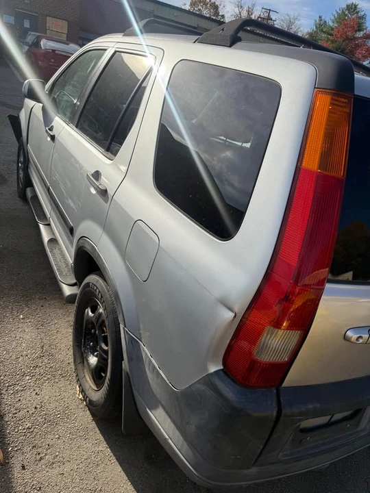 2003 Honda CR-V 2nd Gen - Image 3 of 5