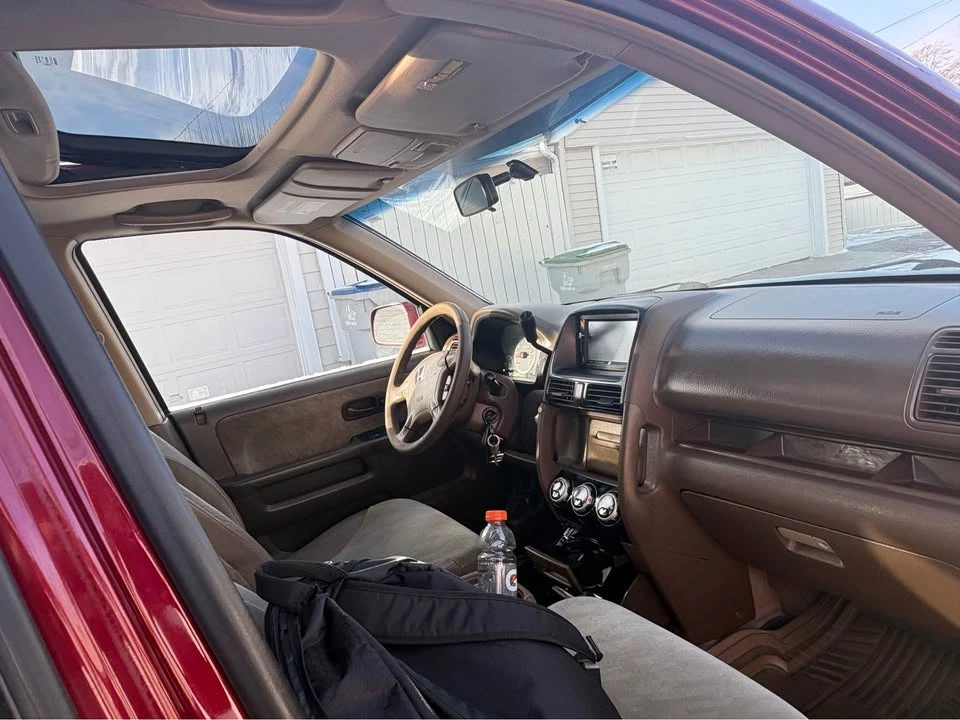 2003 Honda CR-V 2nd Gen - Image 5 of 9
