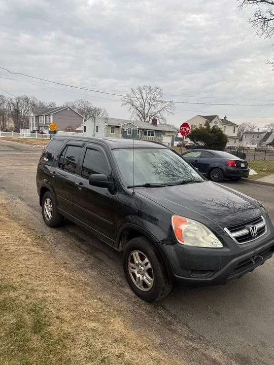 2003 Honda CR-V 2nd Gen - Image 3 of 14