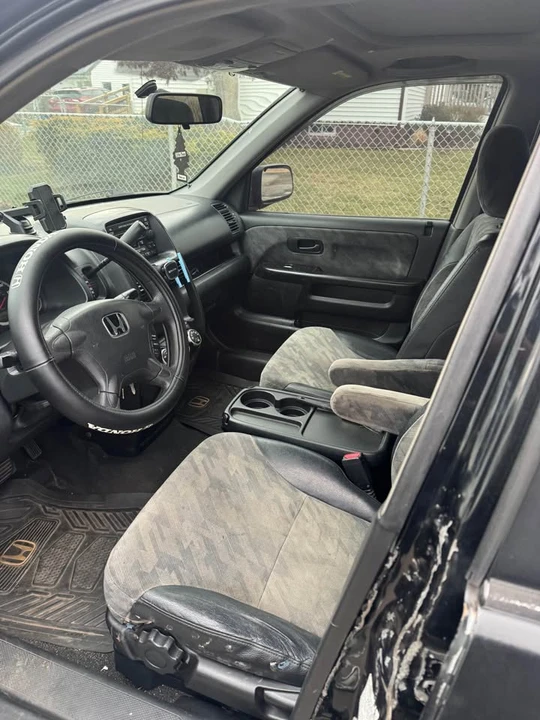 2003 Honda CR-V 2nd Gen - Image 8 of 14