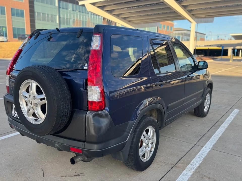 2003 Honda CR-V 2nd Gen - Image 3 of 9