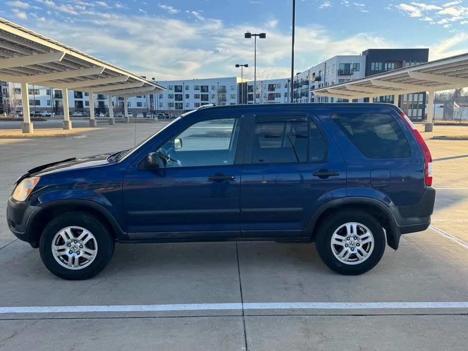 2003 Honda CR-V 2nd Gen - Image 4 of 9
