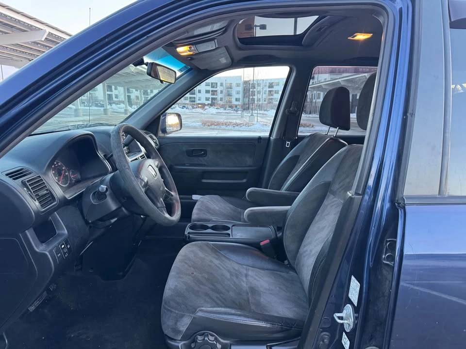 2003 Honda CR-V 2nd Gen - Image 7 of 9
