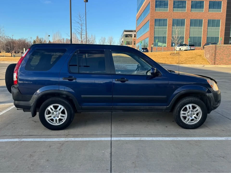 2003 Honda CR-V 2nd Gen - Image 2 of 9