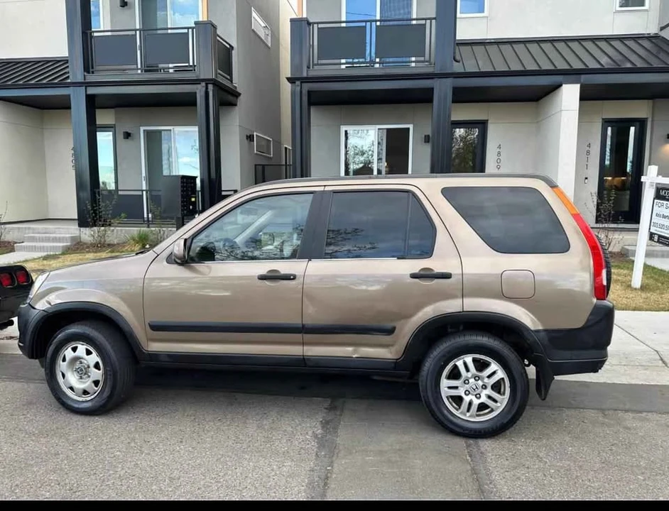2003 Honda CR-V 2nd Gen - Image 2 of 5