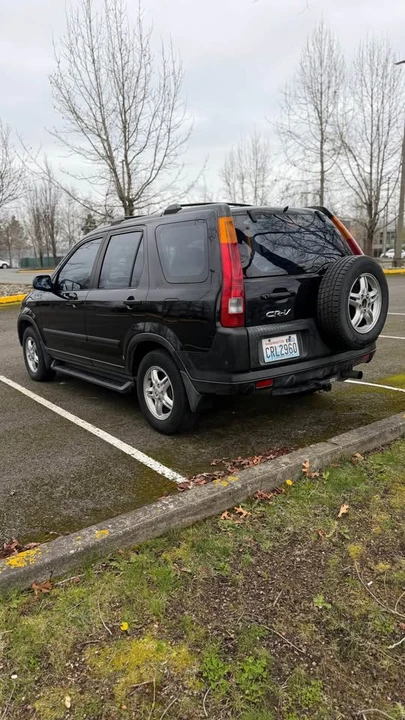 2003 Honda CR-V 2nd Gen - Image 3 of 11