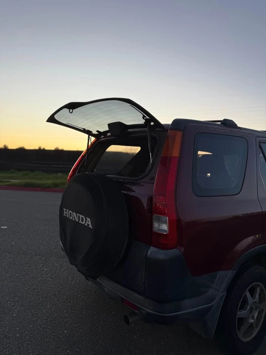 2003 Honda CR-V 2nd Gen - Image 5 of 15