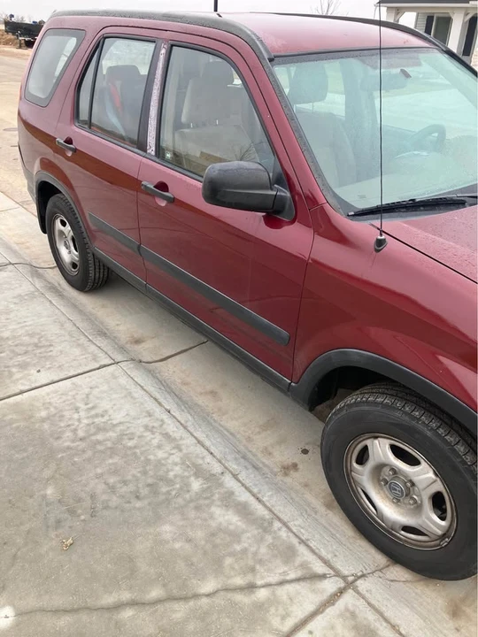 2003 Honda CR-V 2nd Gen - Image 3 of 6
