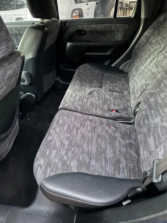 2003 Honda CR-V 2nd Gen - Image 10 of 20
