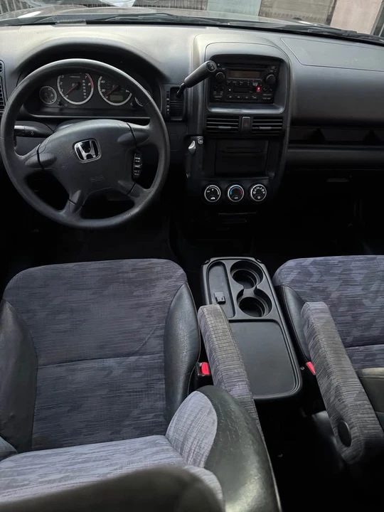 2003 Honda CR-V 2nd Gen - Image 11 of 20