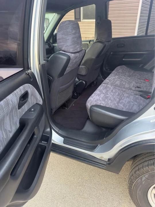 2003 Honda CR-V 2nd Gen - Image 8 of 16