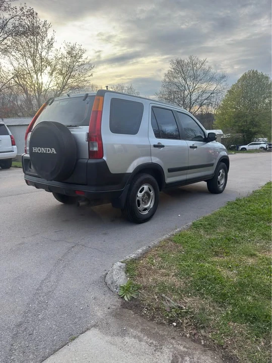2003 Honda CR-V 2nd Gen - Image 3 of 16
