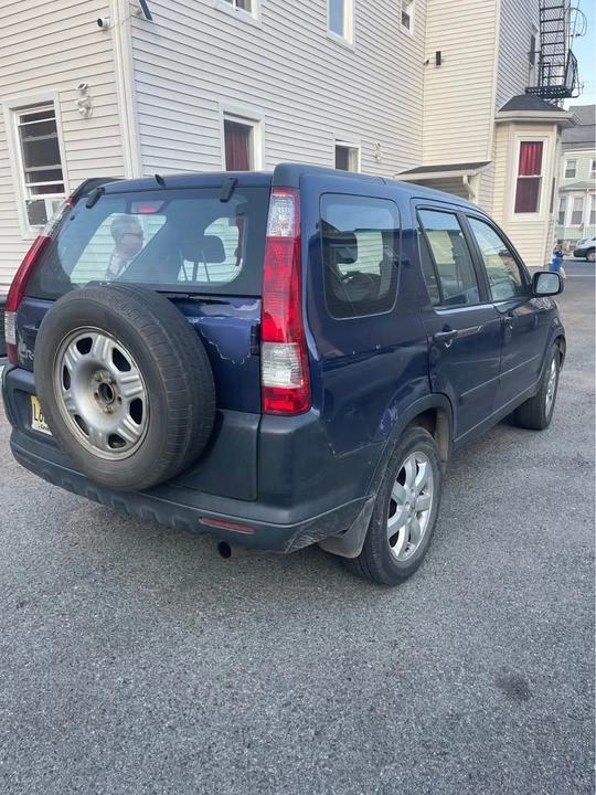 2003 Honda CR-V 2nd Gen - Image 4 of 9