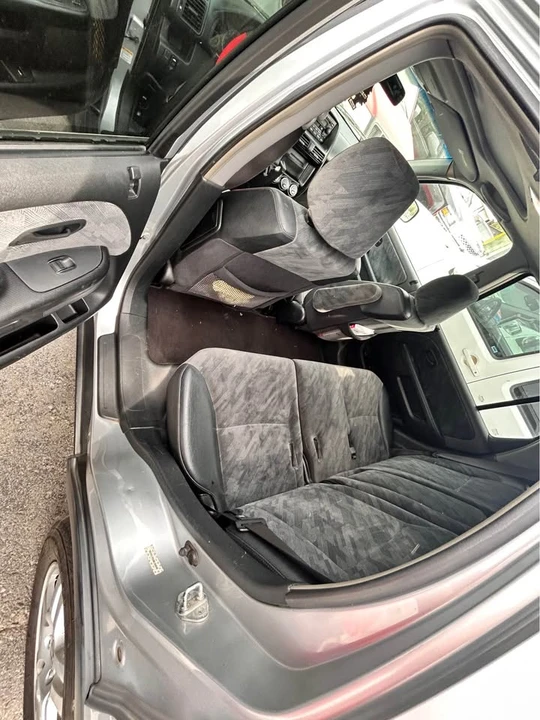 2003 Honda CR-V 2nd Gen - Image 9 of 13