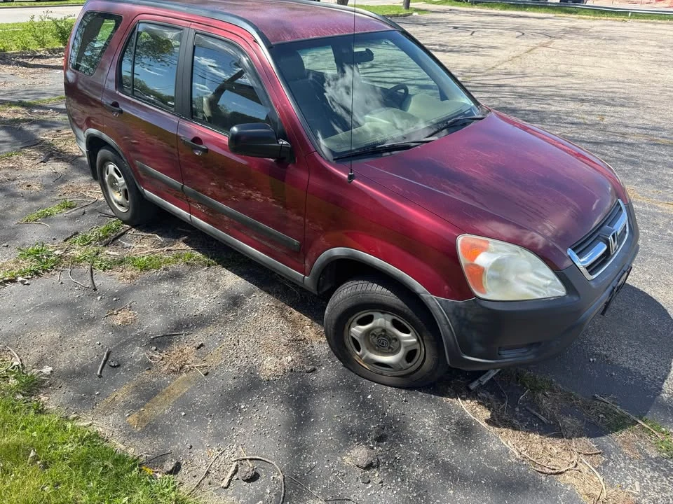 2003 Honda CR-V 2nd Gen - Image 3 of 8
