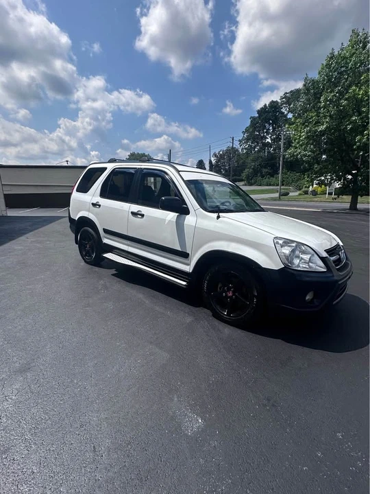 2003 Honda CR-V 2nd Gen - Image 4 of 19