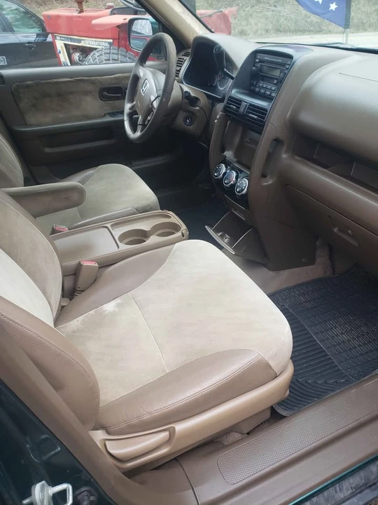 2003 Honda CR-V 2nd Gen - Image 3 of 3
