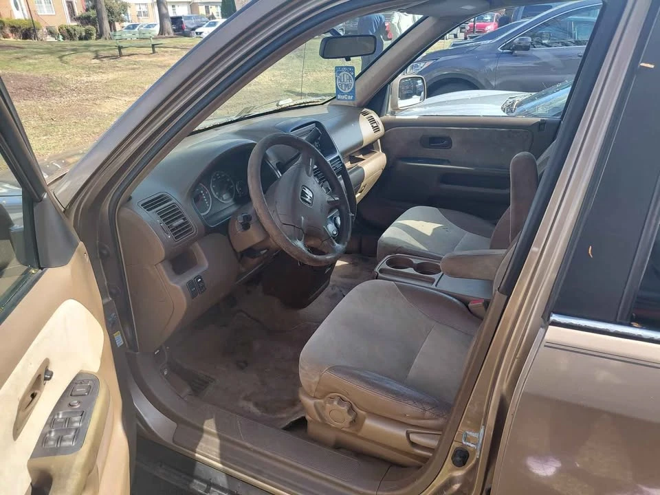 2003 Honda CR-V 2nd Gen - Image 5 of 11