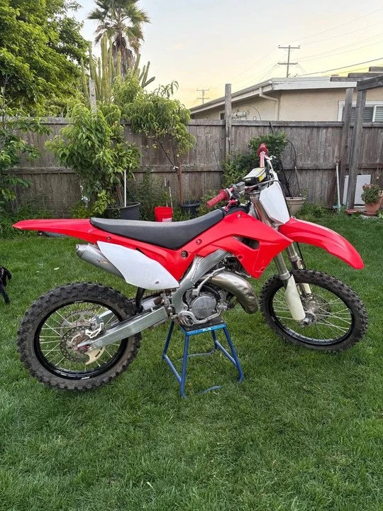 2003 Honda CR - Image 7 of 8
