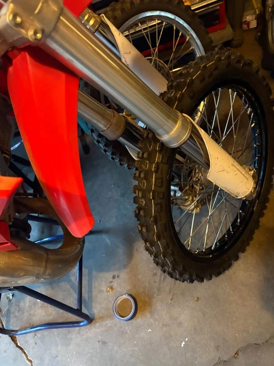 2003 Honda CR - Image 2 of 8