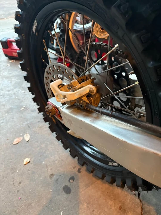 2003 Honda CR - Image 3 of 8
