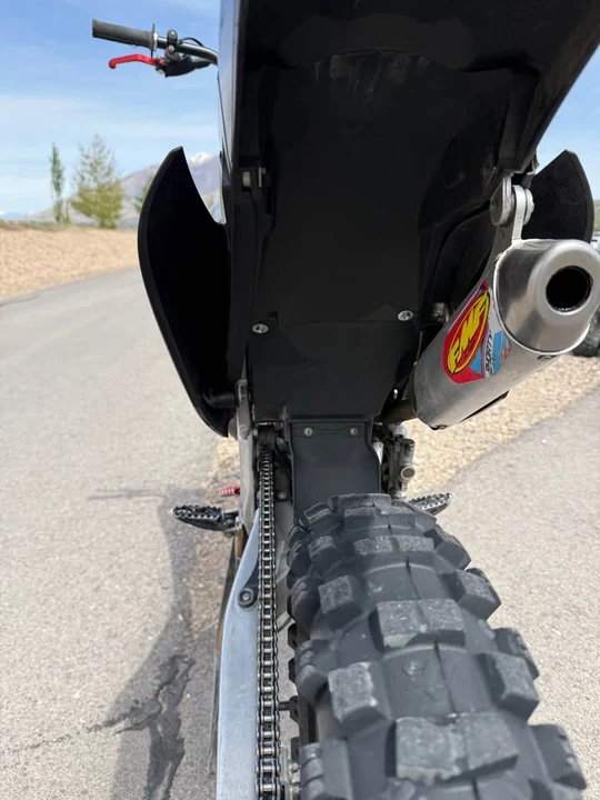 2003 Honda CR - Image 4 of 6