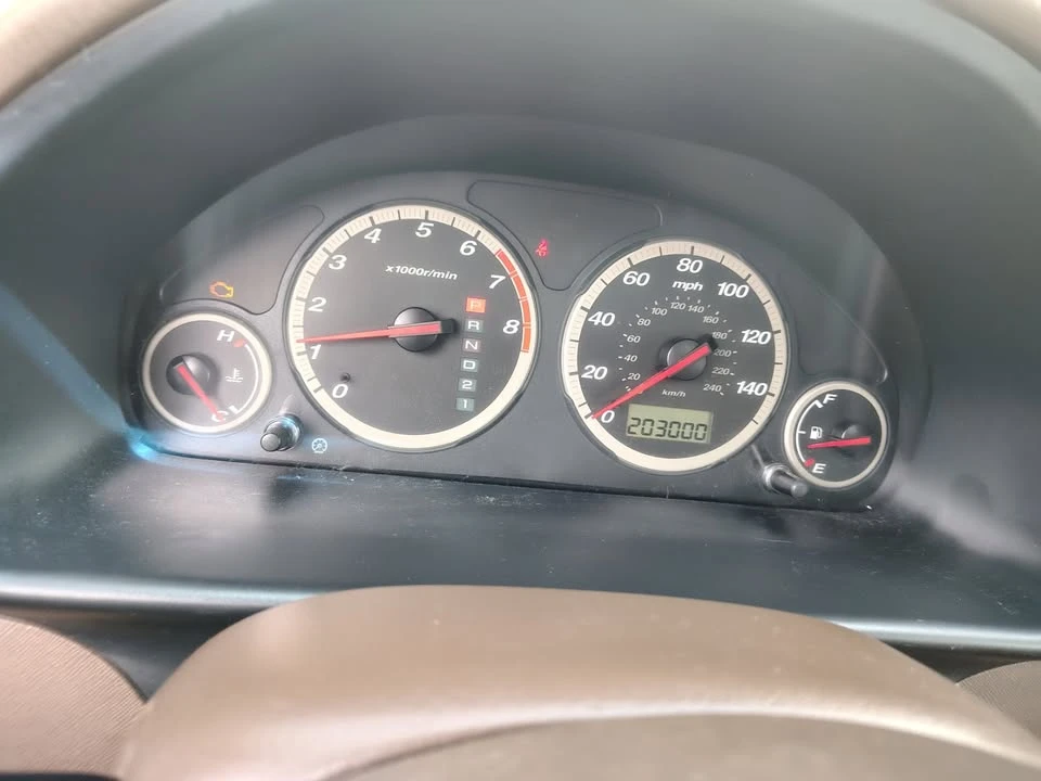 2003 Honda CR-V 2nd Gen - Image 8 of 12
