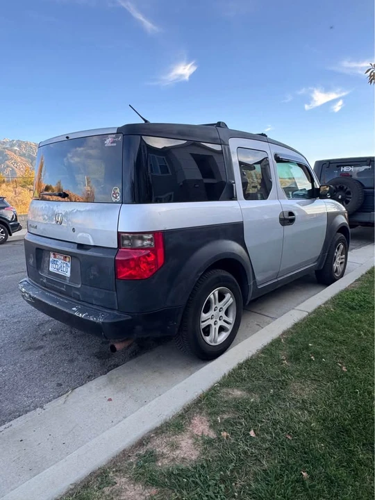 2003 Honda Element - Image 3 of 8