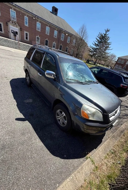 2003 Honda Pilot 1st Gen - Image 2 of 3